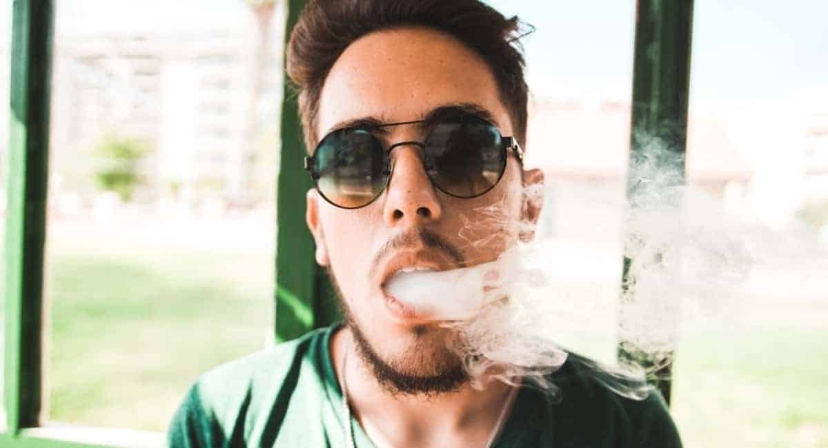 Who Benefits from CBD Vapes 8 Health Benefits of CBD Oil
